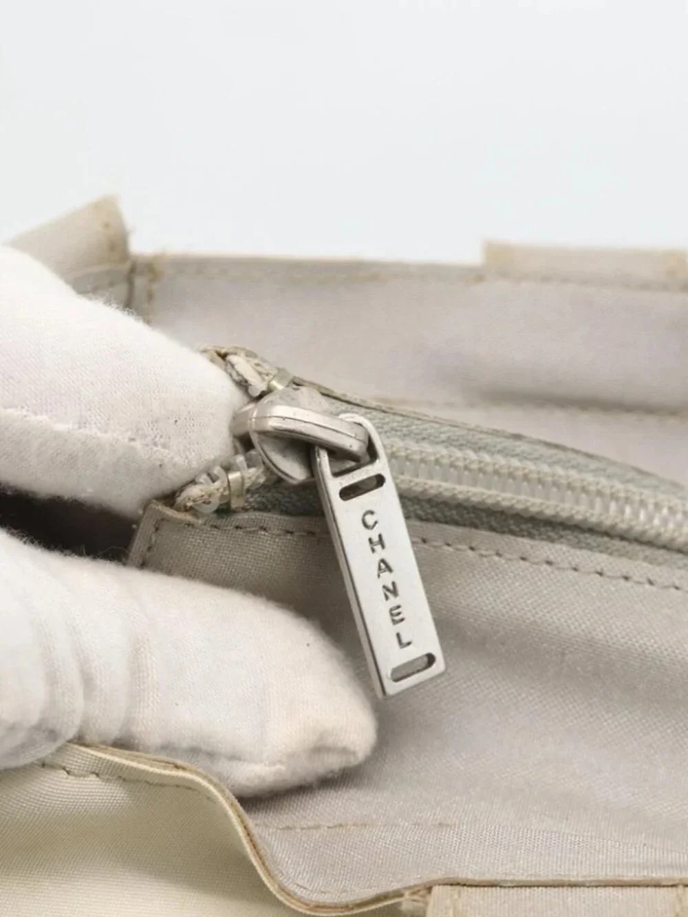 CHANEL Tote Bag Nylon White Silver CC Auth BSZ118